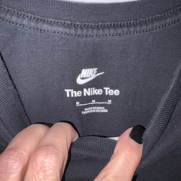 Nike Black Swoosh Logo T-Shirt Medium - Picture 3 of 3